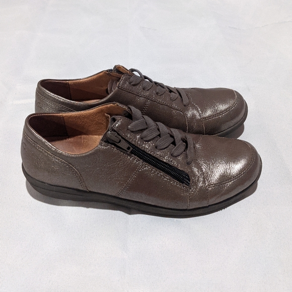 Vionic Gunmetal Silver Metallic Sneakers - Picture 3 of 5